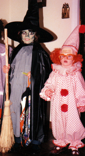 Illustration for article titled Halloween Costumes So Cute They're Scary